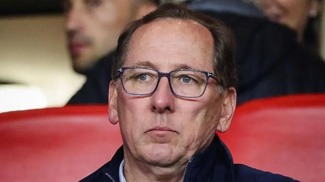 开云在线直播-里昂千古罪人特克斯特宣布辞去主席职务