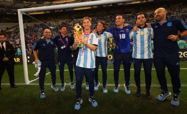 开云下载网址-【揭秘】阿根廷如何打败“波兰穆里尼奥”？