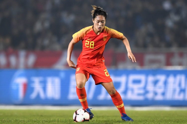 开云体育-唐佳丽：第二场比赛要掌握好球权，上届亚洲杯夺冠是非常大的鼓励