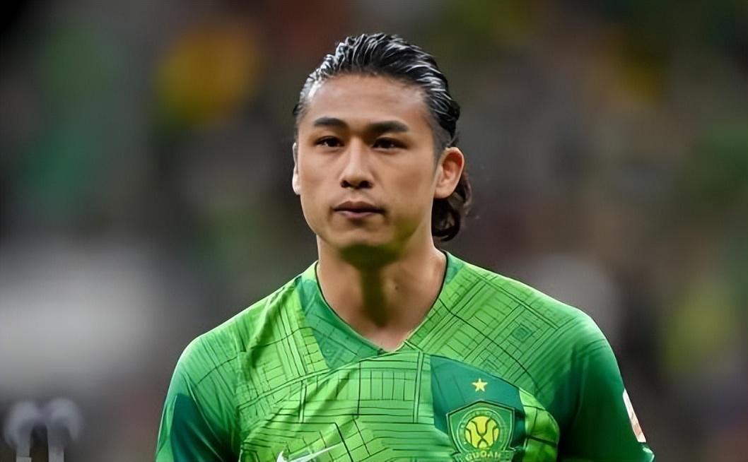 开云下载网址-成都蓉城中锋位置首次坐拥五大强援，两人有望踢主力，值得期待